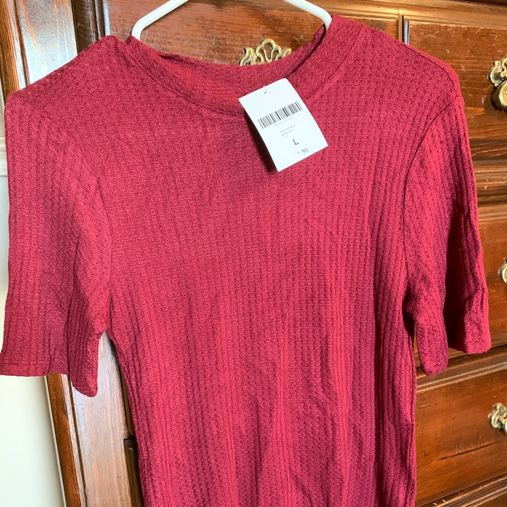 Forever 21 maroon short sleeve shirt. NWT